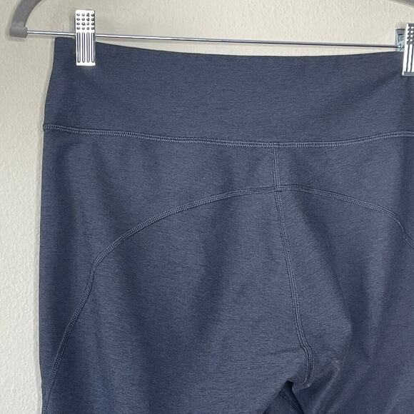 OUTDOOR VOICES  Gray Textured Compression 7/8 Warm‎ Up Leggings Size L - Picture 5 of 7